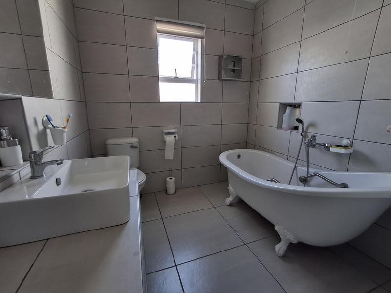 3 Bedroom Property for Sale in St Helena Views Western Cape